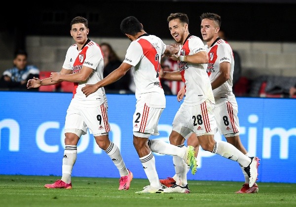 festejo gol river rojas