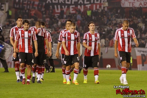 Vella disputó 21 partidos con la camiseta de River y no marcó goles.