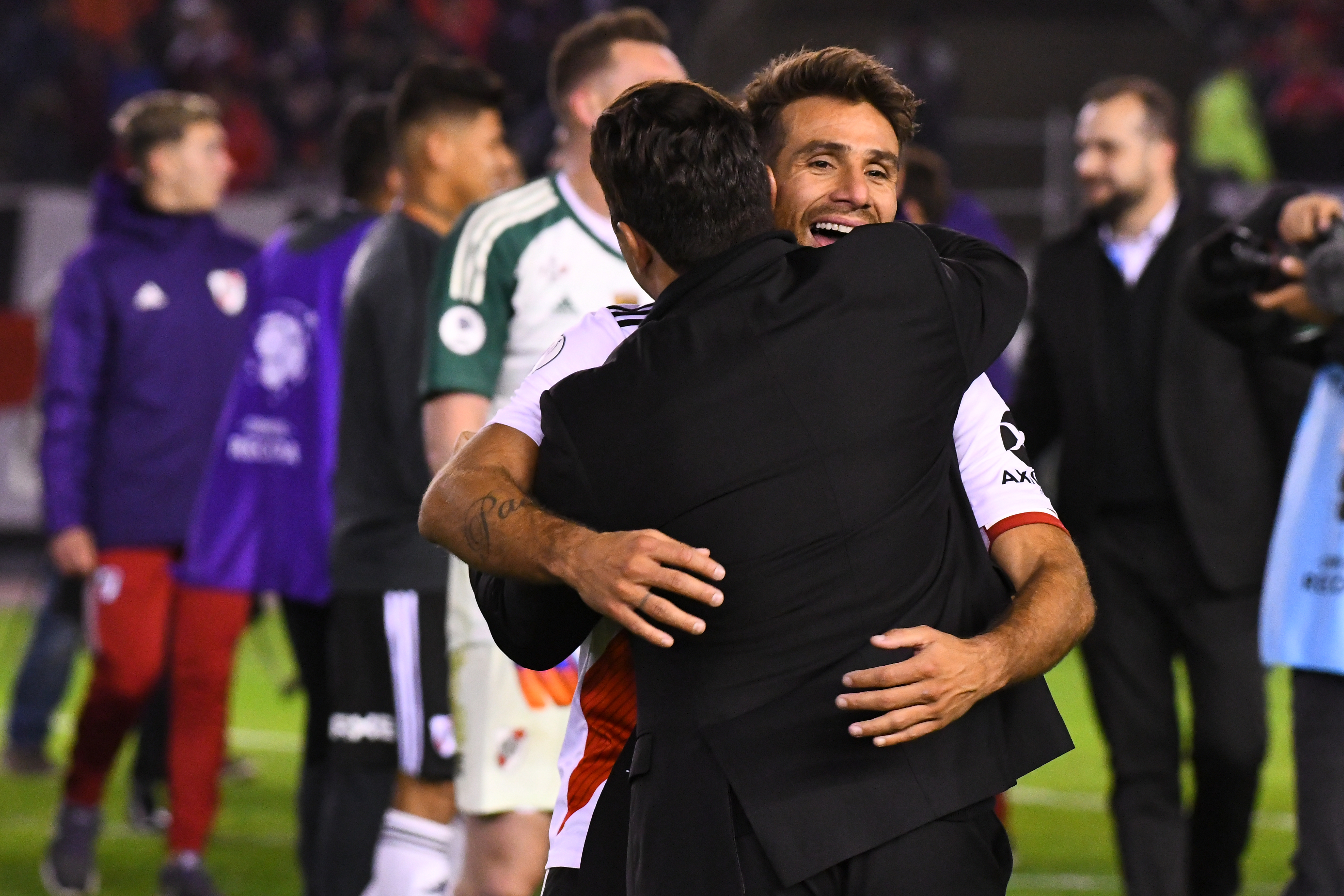 Getty / El abrazo de Ponzio con Gallardo