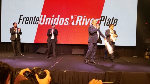 Matías Barreiro, Carlos Trillo, Luis Cejas y Alex Campbell en el cierre de la lista Unidos por River Plate.