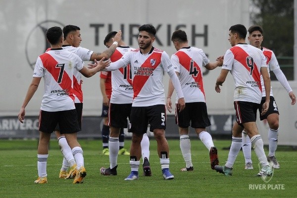 Tomás Galván, Esteban Fernández y Nahuel Casasola fueron algunos de los puntos más altos de la Reserva este semestre. (Foto: Prensa River).