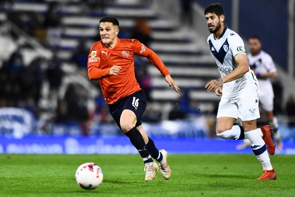 Bustos lleva disputados 174 partidos con la camiseta del Rojo, único club hasta ahora de su carrera profesional. (Foto: Getty).
