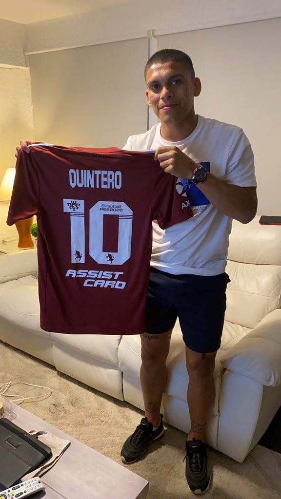 Brian Ocampo con la camiseta de River @brianocam.7