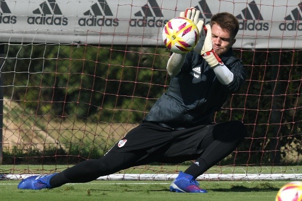 Centurión viene de un muy buen paso por Estudiantes de Caseros y será tenido en cuenta por Gallardo. (Foto: Getty).