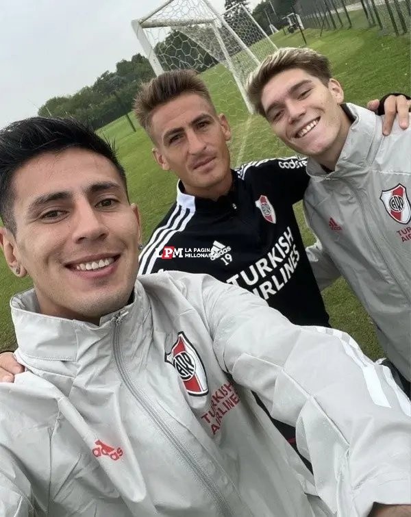 A principios de marzo, Angileri y Rollheiser se fotografiaron con Braian Romero al cruzarse en Ezeiza.