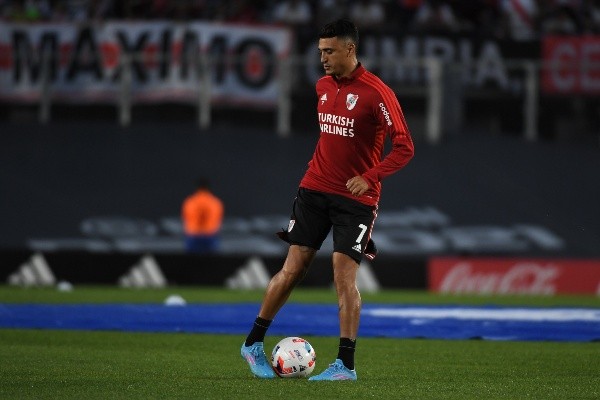 Suárez viene sumando cada vez más minutos y podría ir nuevamente desde el arranque contra Banfield. (Foto: Prensa River).