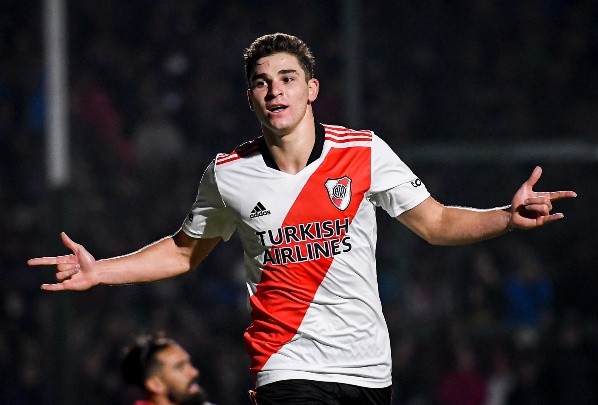 La Araña marcó por triplicado en Junín y se llevó la pelota a casa. (Foto: Getty).