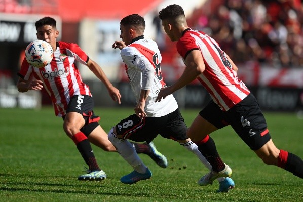 El volante derecho marcó uno de los mejores goles del torneo de Reserva. (Foto: Prensa River).