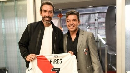 El encuentro de Pires y Gallardo en el Monumental (@riverplate)