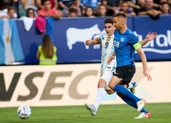 El oriundo de Calchín jugó los noventa minutos en la goleada de la Selección sobre Estonia. (Foto: Getty).