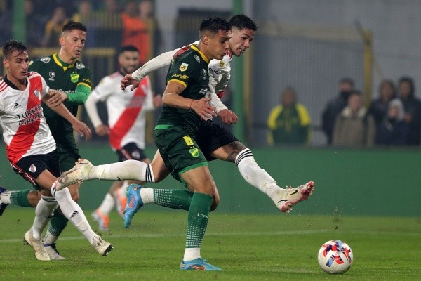 Enzo Fernández fue el mejor de River en Varela pero no pudo romper el cero. (Foto: Getty).