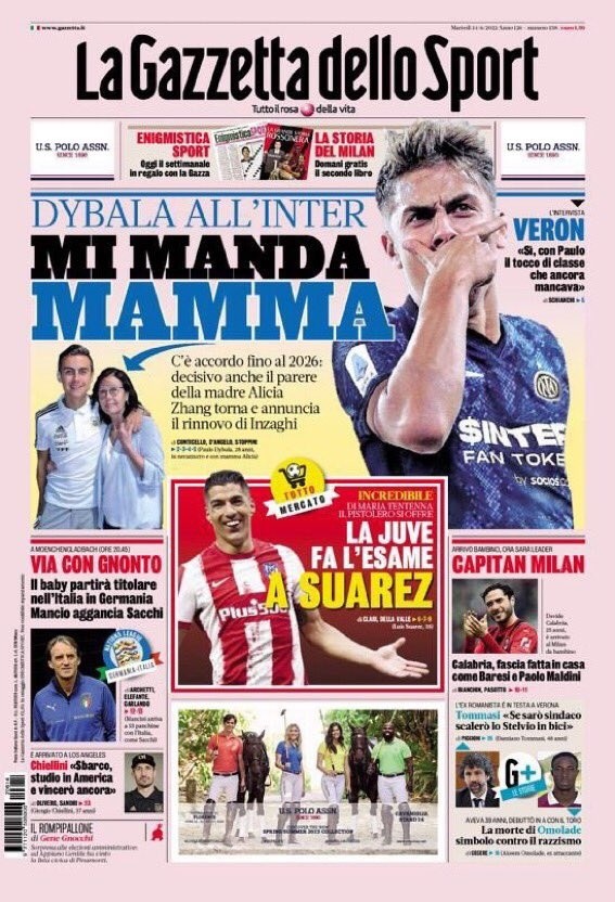 La tapa de La Gazzetta Dello Sports, mencionando que Suárez se ofreció a la Juventus.