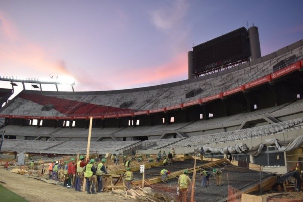 Las obras en la tribuna Sivori (Foto: Prensa River)