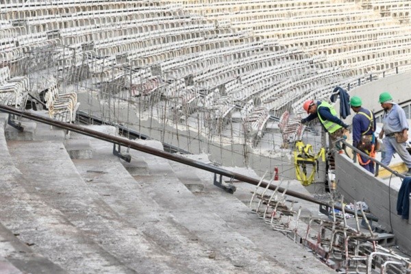 La quita de las butacas en la Sivori Baja (Foto: Prensa River)