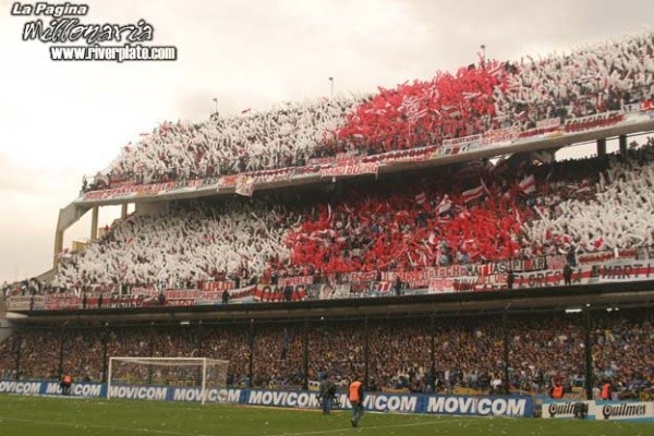La fiesta que llevó River a las tribunas esa tarde. Colosal.