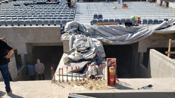 Vista desde afuera de la salida del túnel único.