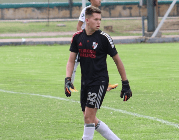 Jaroszewicz tiene a Diego Alonso como técnico en la Séptima y habló muy bien de él: “Existe un lindo ida y vuelta y confía mucho en nosotros”.