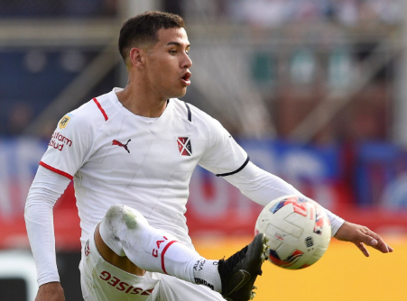 Vigo jugó 41 partidos en el Rojo, marcó un gol (ante Defensa y Justicia) y dio cuatro asistencias. (Foto: Getty).