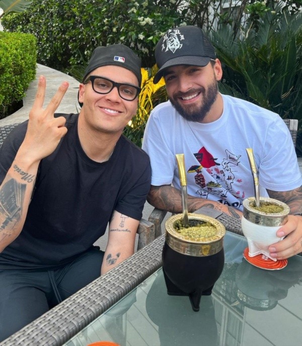Juanfer junto a su gran amigo (Foto: IG @Maluma)