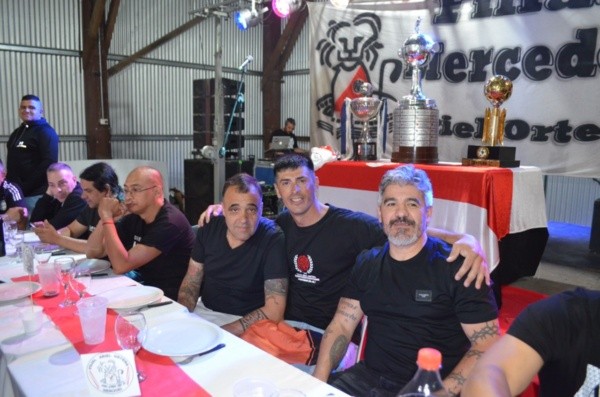 El Burrito fue uno de los grande animadores de la cena de la Filial Mercedes.