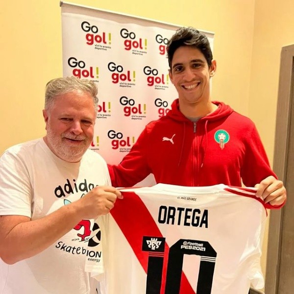 El regalo que recibió Bono en Qatar (Foto: @victortuchi)