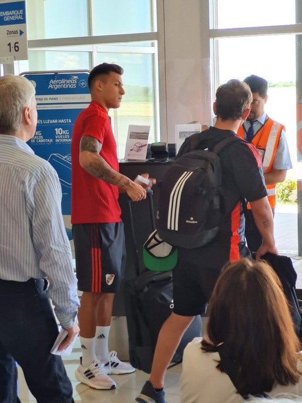 Lecanda este mediodía en el aeropuerto de San Luis (@SebaSrur)