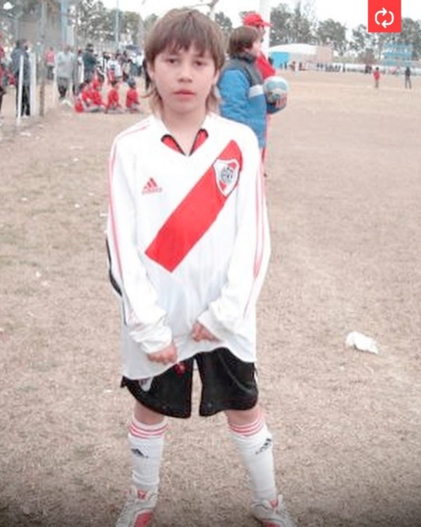 Llegó a River con diez años, luego de un breve paso por Boca.