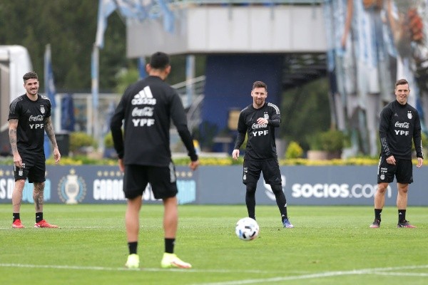 River se movió en una de las canchas donde suele entrenarse la Selección Argentina. (Foto: Getty).