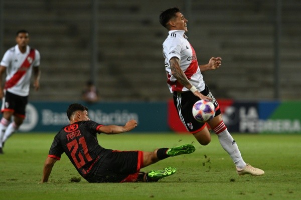 El momento de la dura entrada del jugador de La Calera que terminó lesionando al Colo. (Foto: La Página Millonaria / Diego Haliasz).