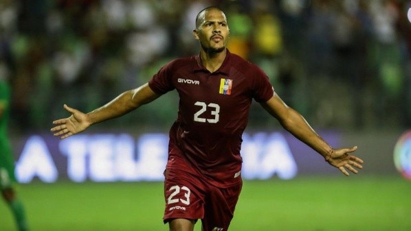 Es el máximo goleador de la Selección Vinotinto.