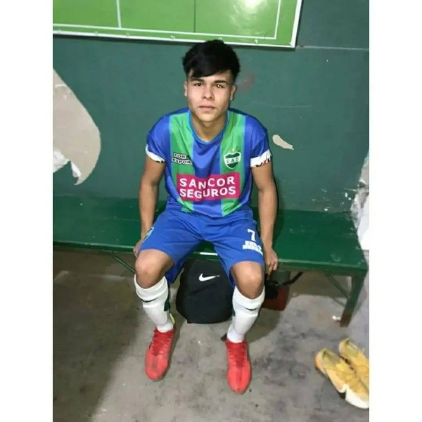 El extremo viene de jugar en Unión de Sunchales.