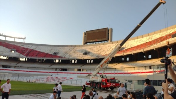 Vista de la tribuna Sivori, donde se ultiman detalles.