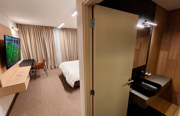 El ingreso a una de las nuevas habitaciones de la concentración (Foto: Prensa River)