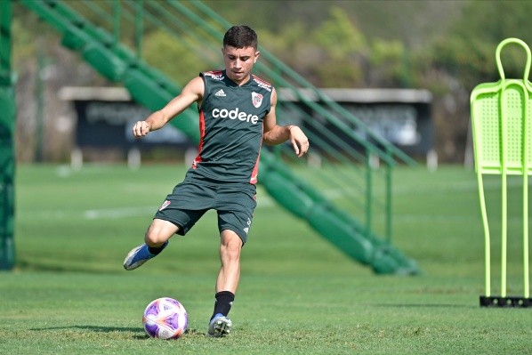Franco Alfonso se entrenó a la par y podrá ser considerado para el sábado (Foto: Prensa River)