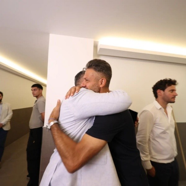 El encuentro de Chiqui y Demichelis (Foto: Prensa AFA)